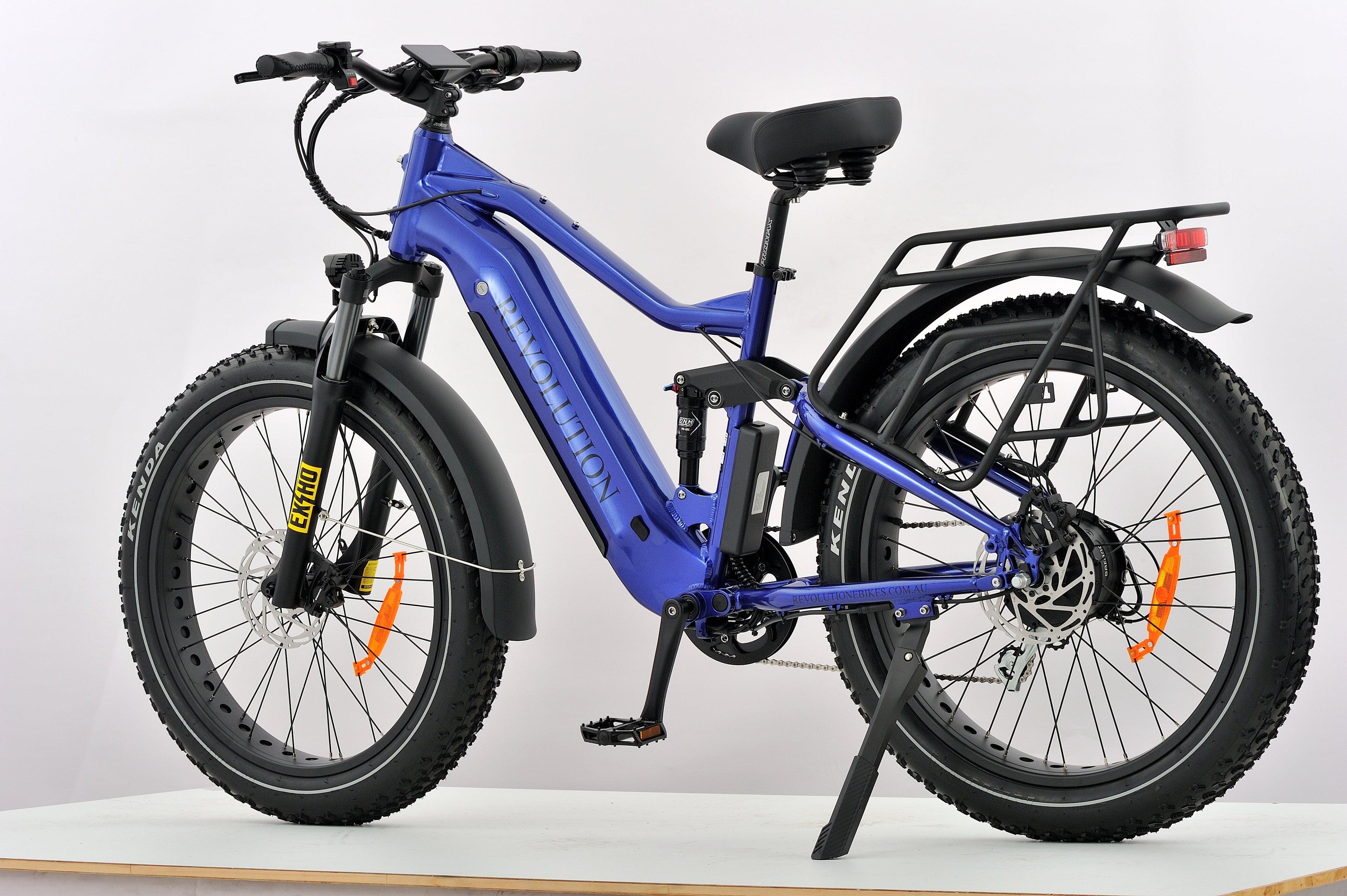 Fat Tyre vs Standard E-Bikes: Which Is Best For Australian Riders?